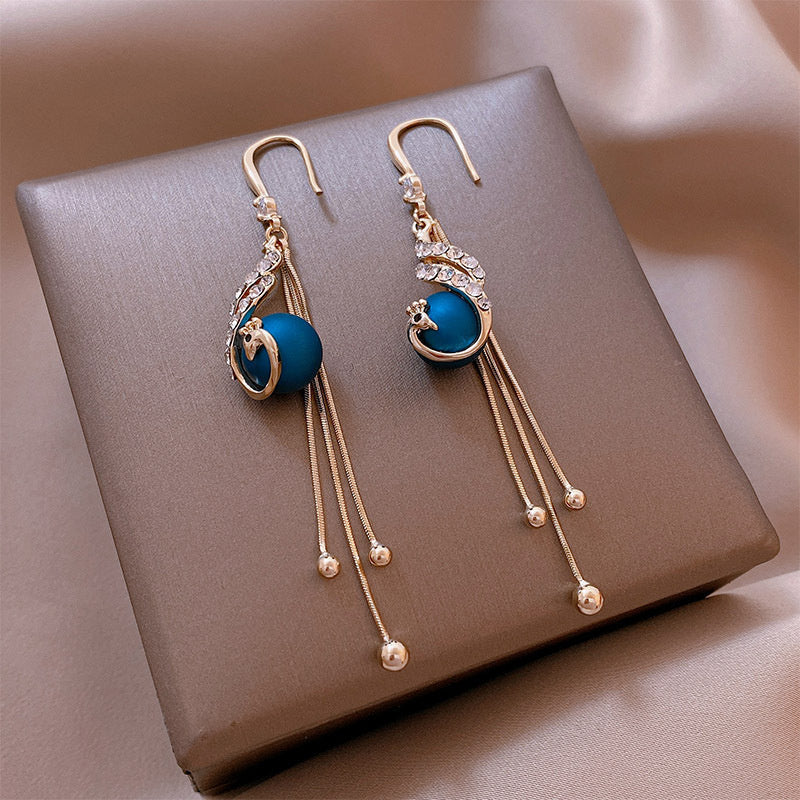 Peacock-inspired blue pearl elegant earrings